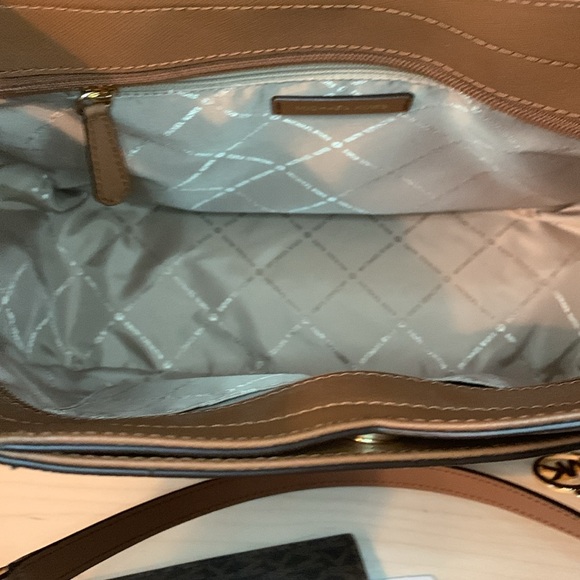 Michael Kors Jet Set Large Logo Shoulder Bag brown - Picture 9 of 17